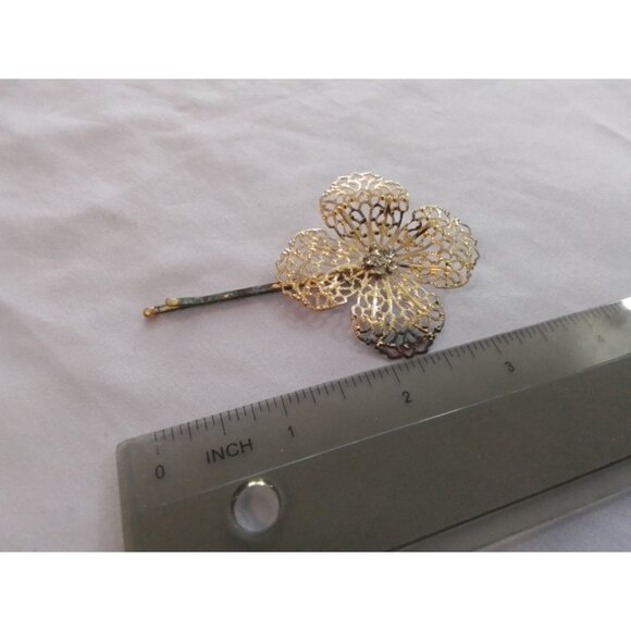 Vintage Gold-Tone Floral Hairpin With Filigree Design Hair Bobby Pin - Picture 2 of 3